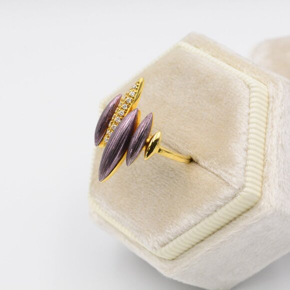 18K Vintage Purple Enamel Ring With Pave Set Diamonds - Picture 2 of 10